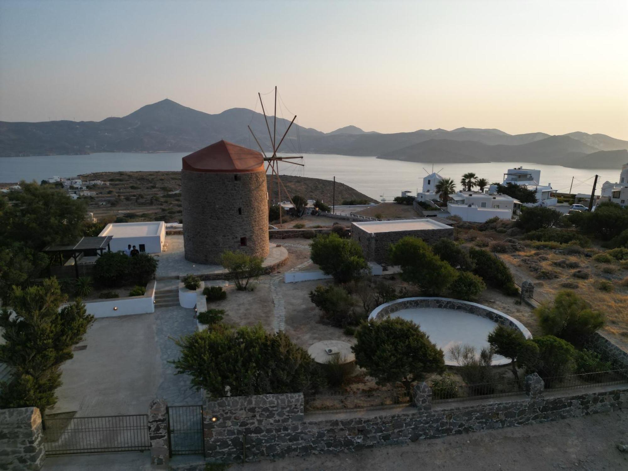 Marketos Windmill And Houses Tripiti Exterior photo