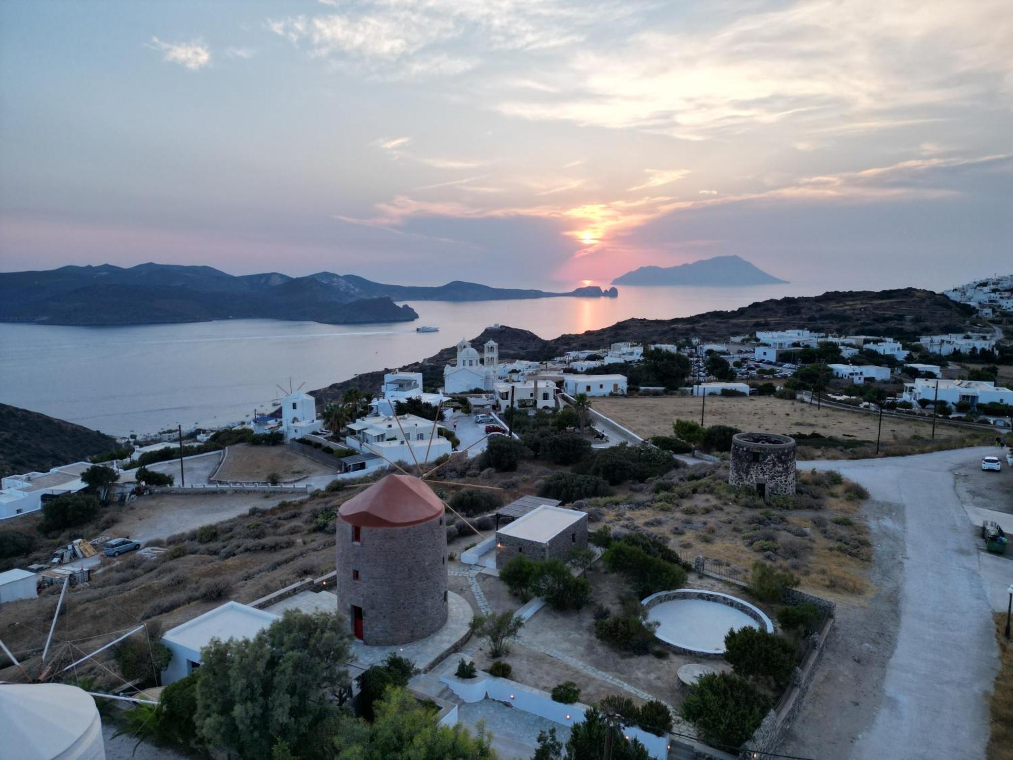 Marketos Windmill And Houses Tripiti Exterior photo